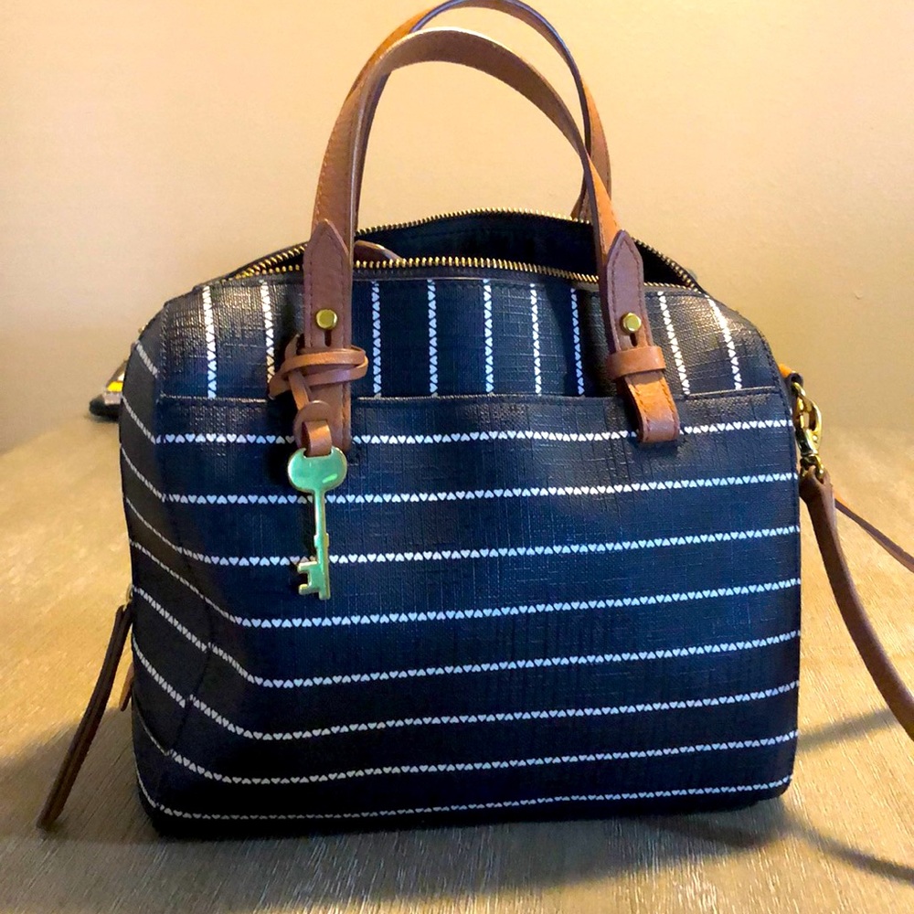 Fossil satchel